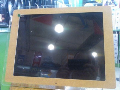 圖唯12寸數(shù)碼相框1201 高清廣告與相冊(cè)的多功能選擇